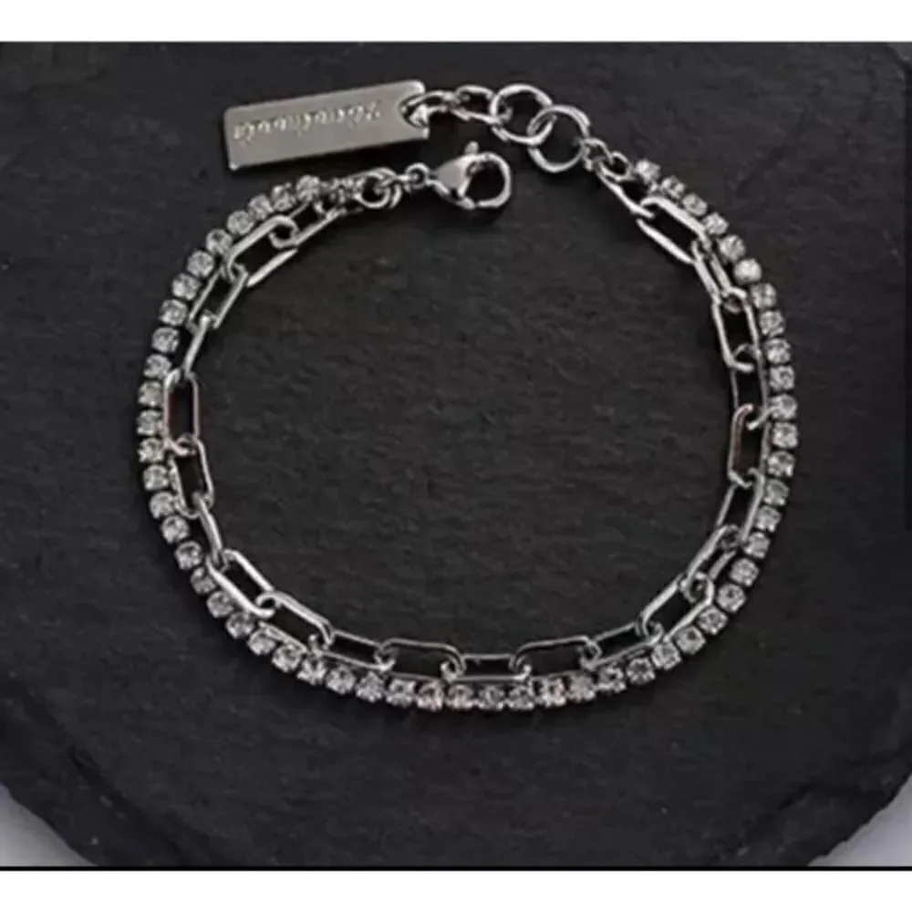 The Mixed Media 2 strand Bracelet in 925 and cubic zirconia.